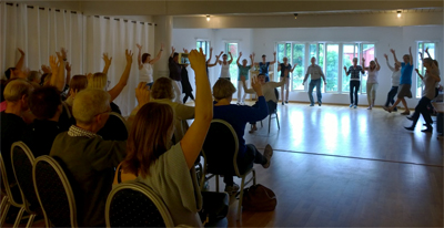 Mildreds swingskola dansar med finansavdelningen Ålands lanskapsregering Smakbyn Sund Kastelholm september 2015 prova på Lindy hop swing 1930-talets partymusik sittdans showgrupp fullt ös Sofia Enros Daniel Johansson FTW!