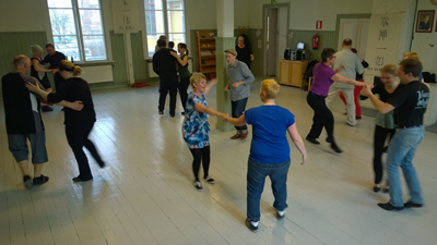 Kursavslutning Lindy hop fortsättningskurs Medis april 2015 Mariehamn Åland Uncan lärare Sofia Enros och Daniel Johansson Mildreds swingskola foto Sofia Enros